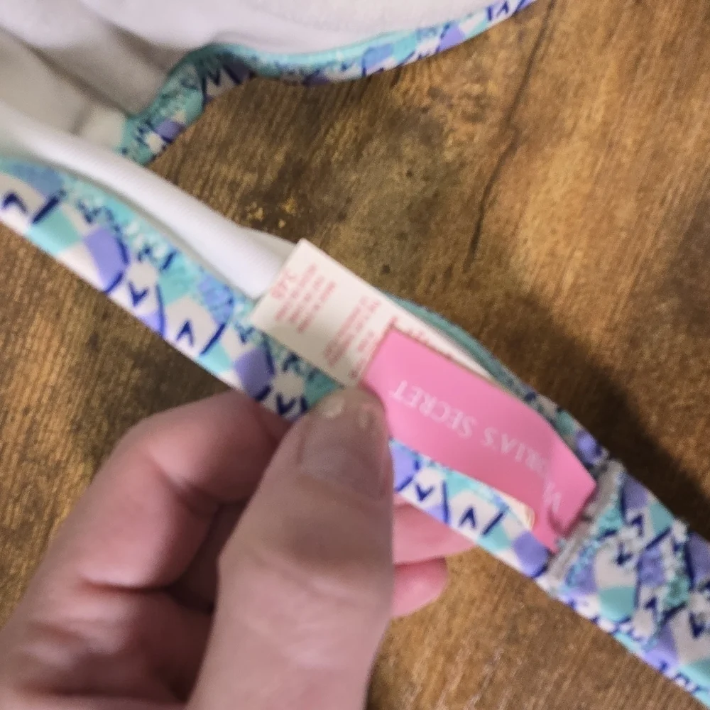 Victoria's secret VS colorful Patterned Bikini Top women's size 34B